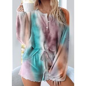 Amazon ERLYEEN Tie Dye Long Sleeve & Shorts Pajama Set